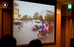ベトナムの交通事情「無秩序の中の秩序」